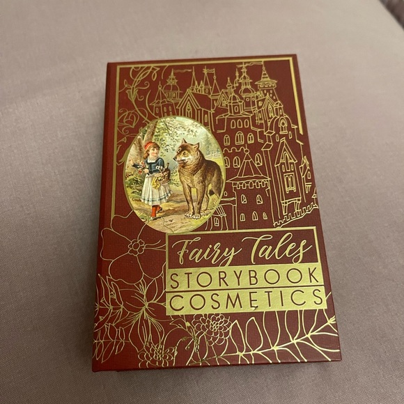 StoryBooks Cosmetics- Little Red Riding Hood - NEW - Picture 3 of 6